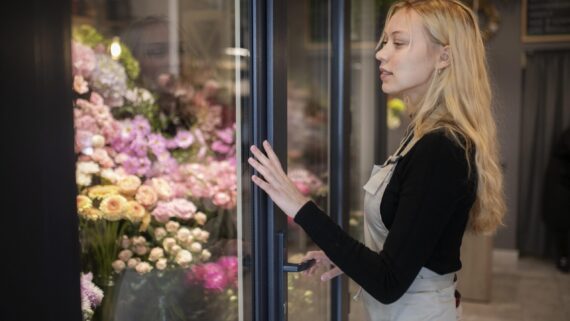 Visicoolers para Floristerías: Conservación Óptima y Exhibición Atractiva para tus Flores